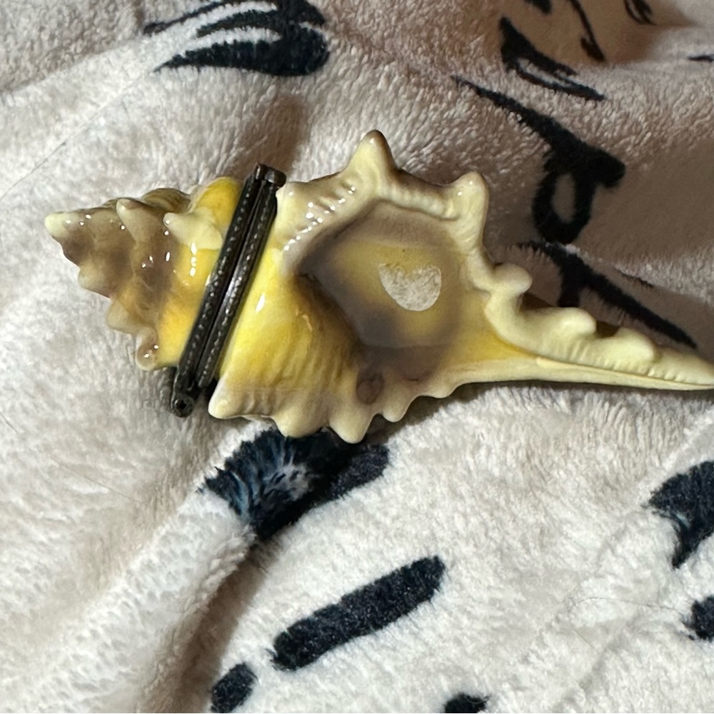 Shell Trinket box 🐚🏖️🌊 - Picture 2 of 3